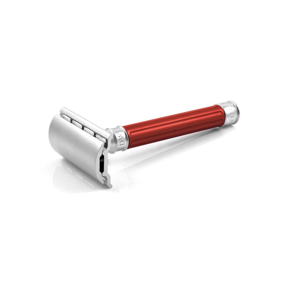 DE 3ONE6 Stainless Steel Safety Razor Red_4179.jpg