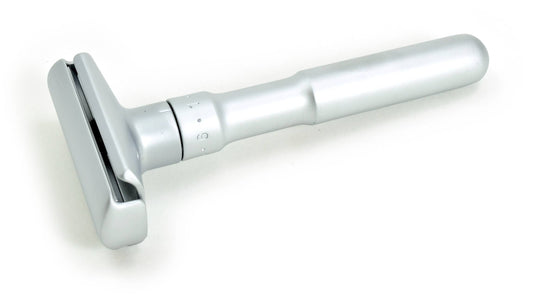 Futur Safety Razor Brushed Chrome_3838.jpg