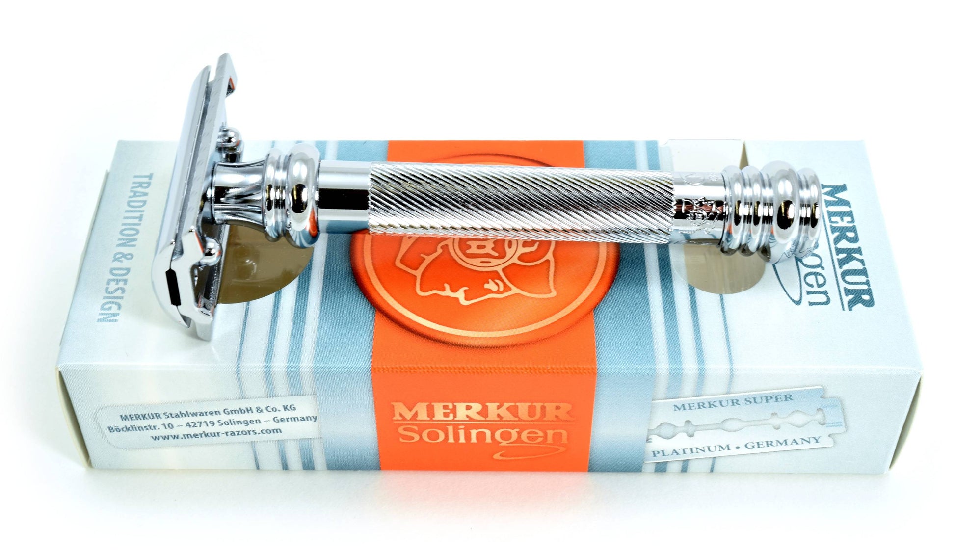 HD Barber Pole 38C Safety Razor Chrome_3825.jpg